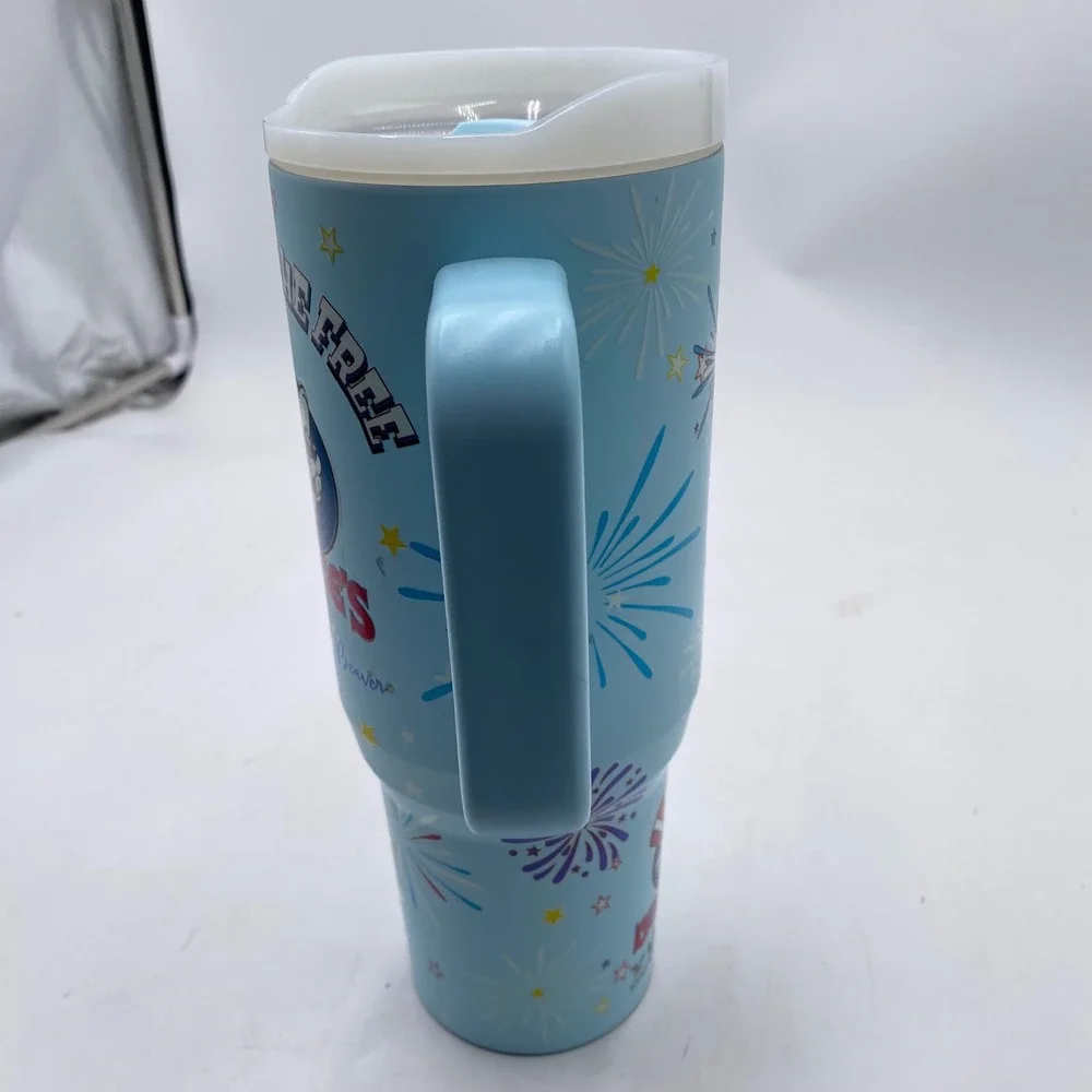 Buc-ee's 40oz Tumbler Mug Blue Patriotic Land of the Free 2024 glow on dark